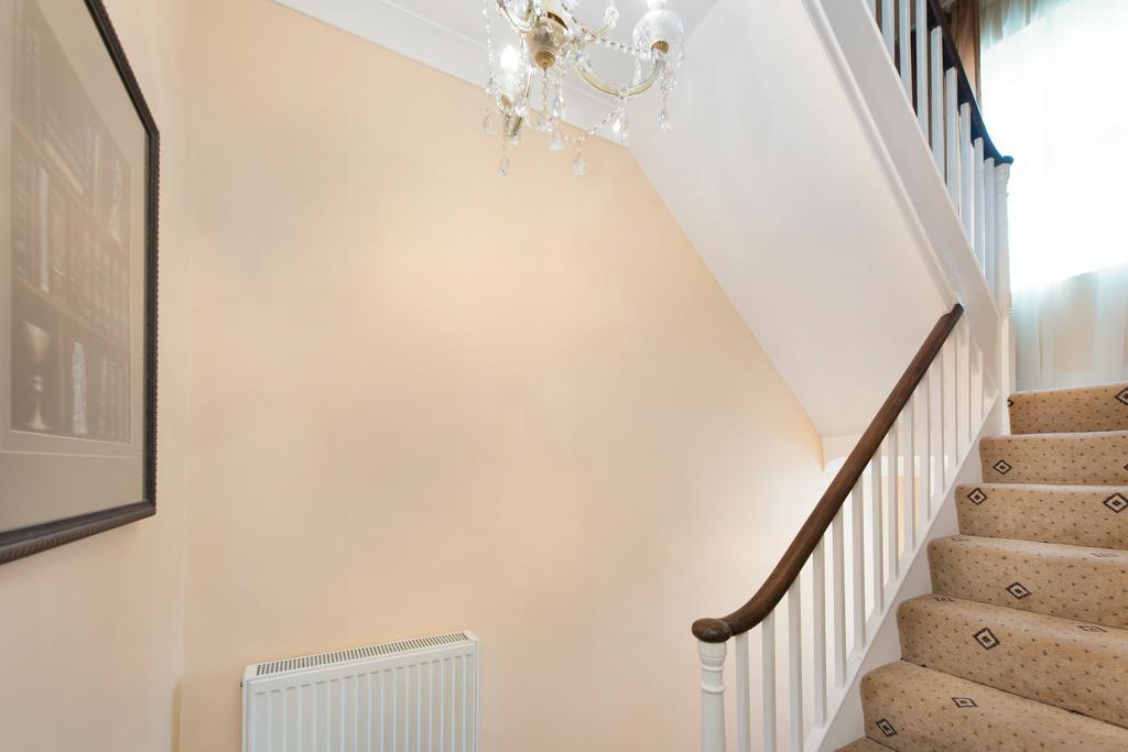 London Residence Екстер'єр фото