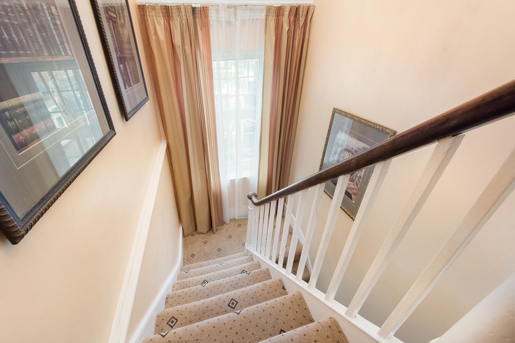 London Residence Екстер'єр фото